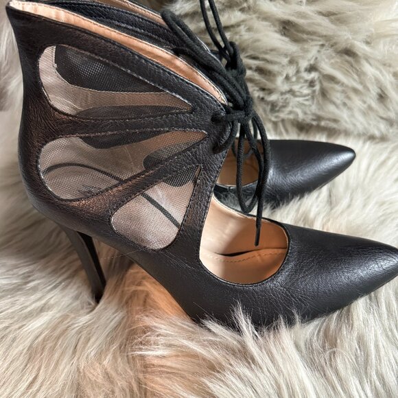 Black Heel with Mesh - Picture 1 of 2